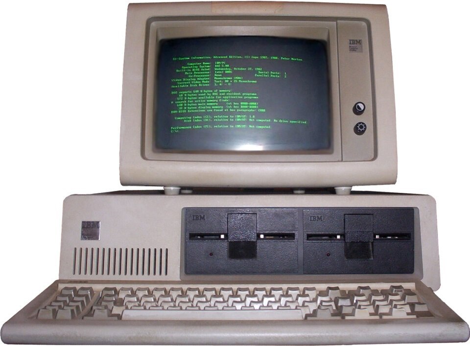 IBM PC 5150 avec son écran monochrome